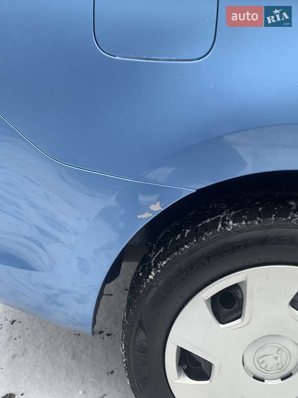 Лифтбек Skoda Rapid 2015 в Бурштыне фото 9 Лифтбек Skoda Rapid 2015 в Бурштыне