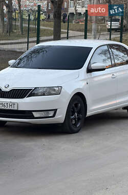 Ліфтбек Skoda Rapid 2013 в Львові