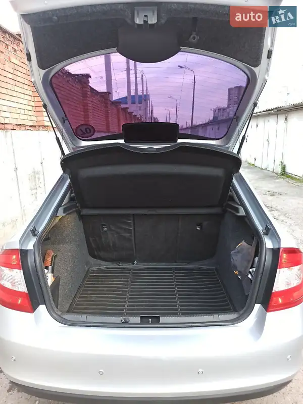 Skoda Rapid 2013 VIN TMBAN2NH3DB100653 фото оголошення 18 з 63