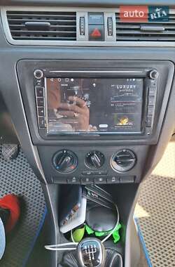 Лифтбек Skoda Rapid 2013 в 