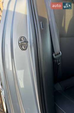 Ліфтбек Skoda Rapid 2013 в 