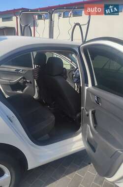 Ліфтбек Skoda Rapid 2015 в 
