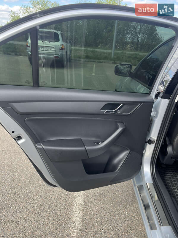 Ліфтбек Skoda Rapid 2013 в Києві