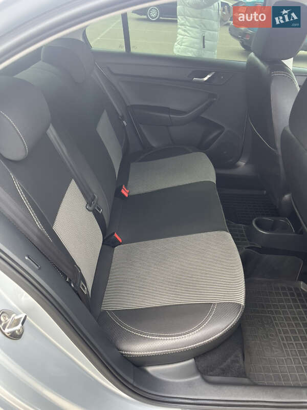 Ліфтбек Skoda Rapid 2013 в Києві