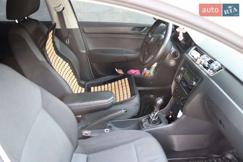 Хэтчбек Skoda Rapid 2015 в Днепре фото 5 Хэтчбек Skoda Rapid 2015 в Днепре