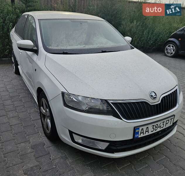 Лифтбек Skoda Rapid 2012 в 