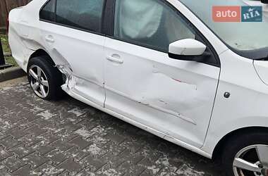 Лифтбек Skoda Rapid 2012 в 