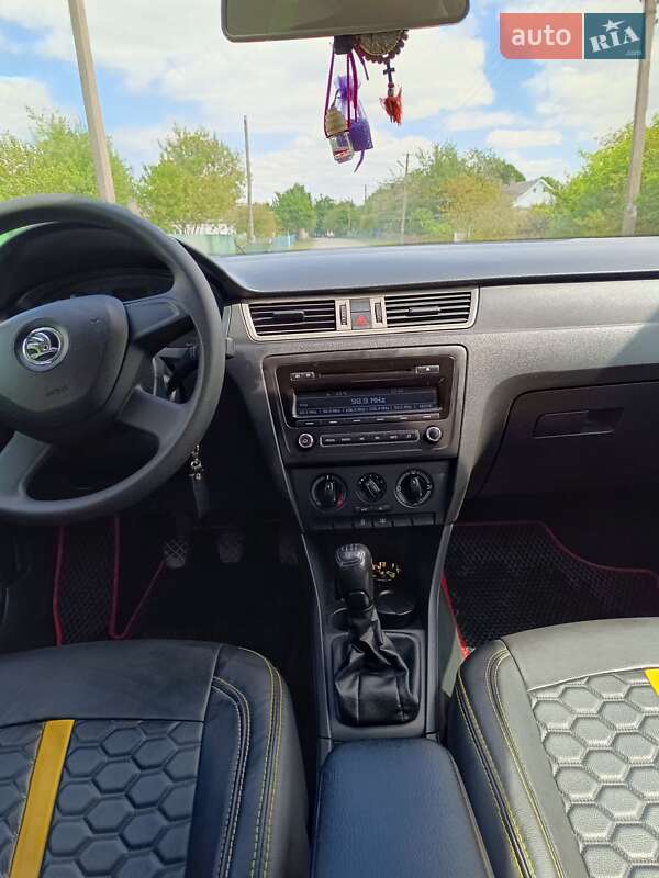 Хэтчбек Skoda Rapid 2013 в Звягеле фото 3 Хэтчбек Skoda Rapid 2013 в Звягеле