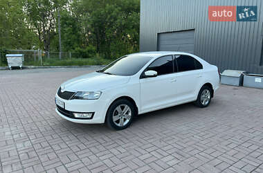 Лифтбек Skoda Rapid 2015 в 