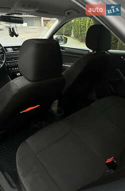 Лифтбек Skoda Rapid 2013 в 
