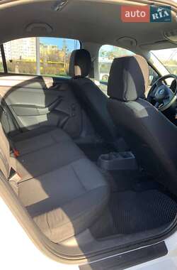 Лифтбек Skoda Rapid 2013 в 