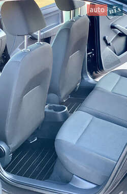 Ліфтбек Skoda Rapid 2013 в 