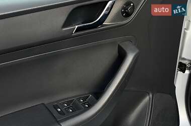 Ліфтбек Skoda Rapid 2013 в 