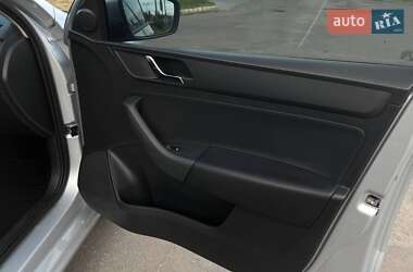 Ліфтбек Skoda Rapid 2013 в 