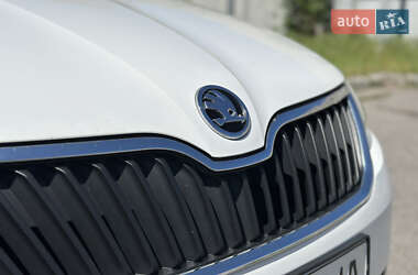 Лифтбек Skoda Rapid 2015 в 