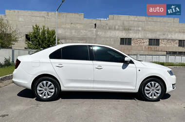 Лифтбек Skoda Rapid 2015 в 