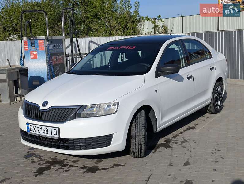 Лифтбек Skoda Rapid 2013 в Староконстантинове