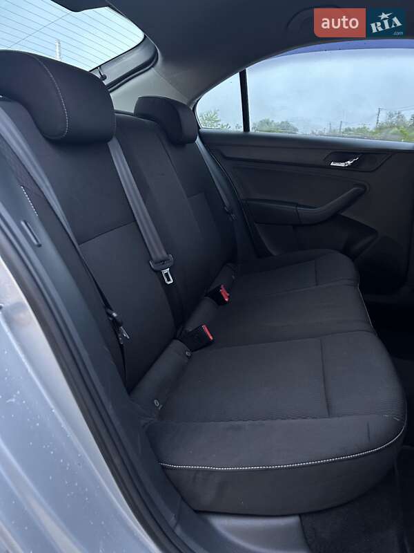 Хэтчбек Skoda Rapid 2013 в Черновцах фото 17 Хэтчбек Skoda Rapid 2013 в Черновцах