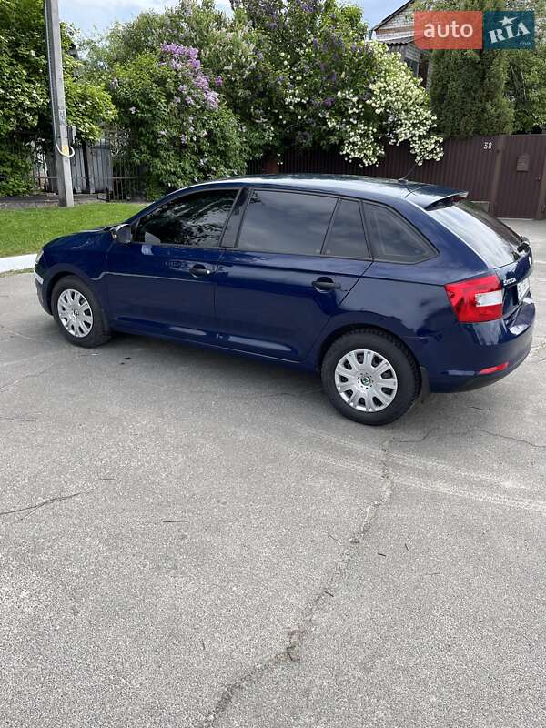 Хэтчбек Skoda Rapid 2015 в 