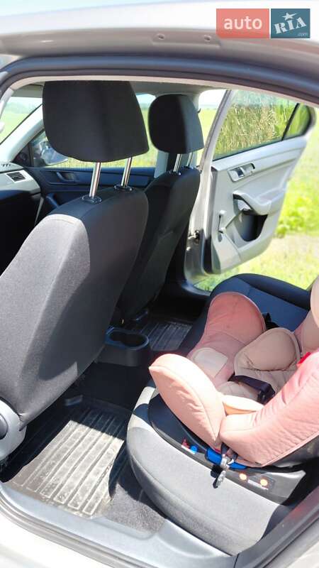Лифтбек Skoda Rapid 2013 в Хмельницком