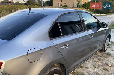 Лифтбек Skoda Rapid 2013 в 