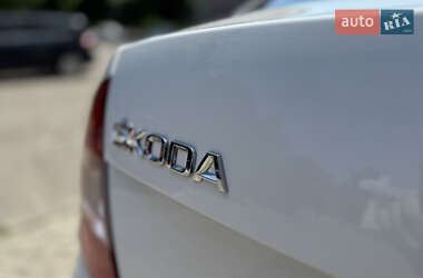 Лифтбек Skoda Rapid 2013 в 