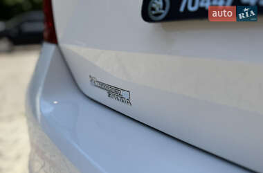 Лифтбек Skoda Rapid 2013 в 