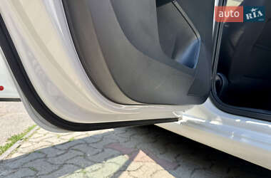 Лифтбек Skoda Rapid 2013 в 