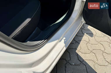 Лифтбек Skoda Rapid 2013 в 