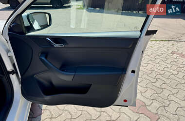 Лифтбек Skoda Rapid 2013 в 
