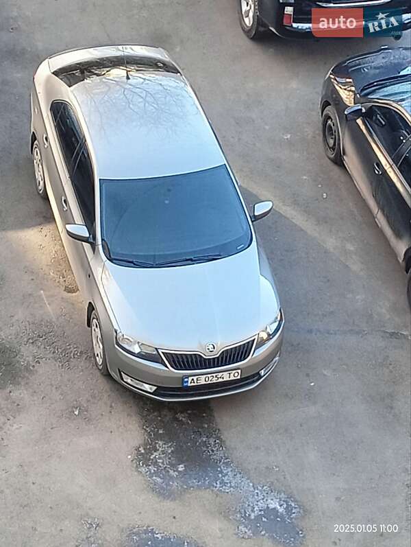 Лифтбек Skoda Rapid 2013 в Кривом Роге