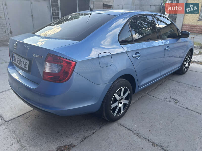 Лифтбек Skoda Rapid 2014 в Киеве