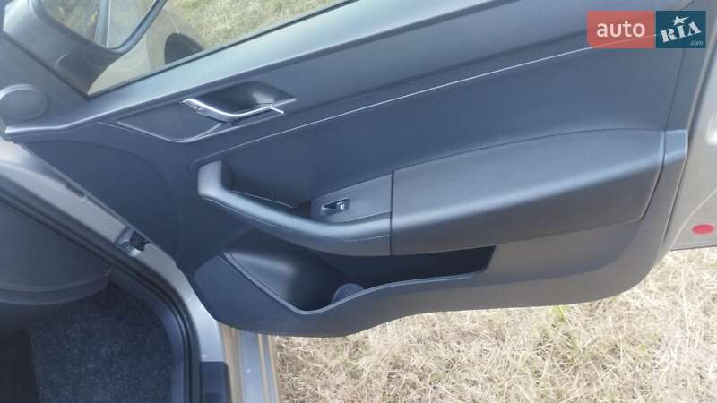 Лифтбек Skoda Rapid 2013 в Кропивницком
