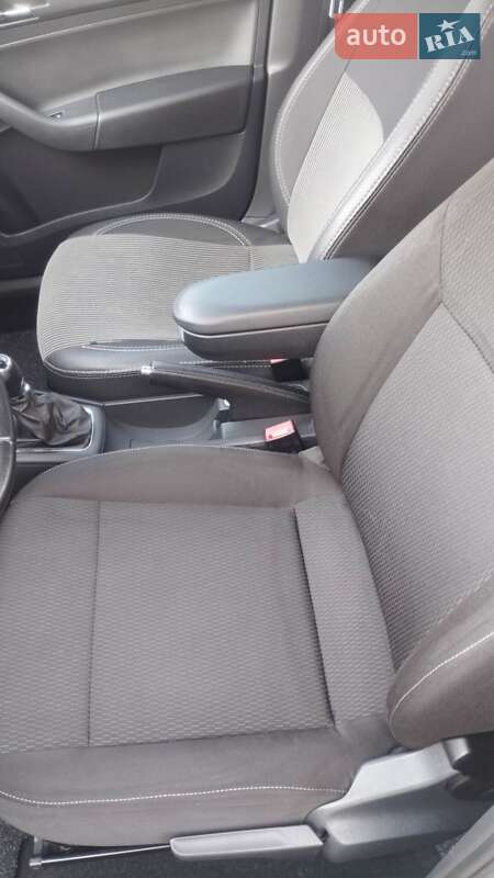 Лифтбек Skoda Rapid 2013 в Кропивницком