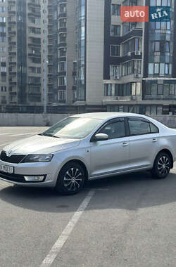 Лифтбек Skoda Rapid 2015 в 