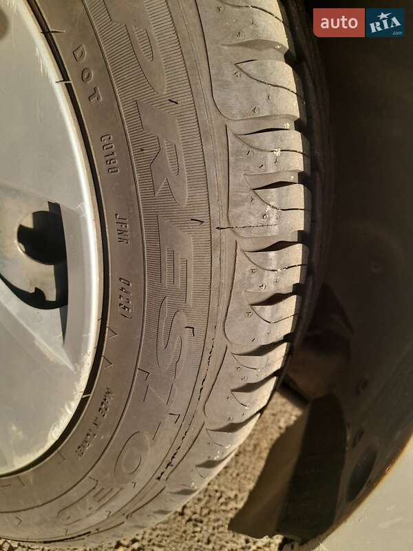 Хетчбек Skoda Rapid 2013 в Києві фото 8 Хетчбек Skoda Rapid 2013 в Києві