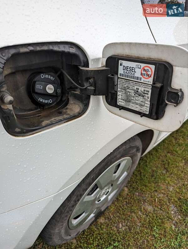 Лифтбек Skoda Rapid 2013 в Тячеве