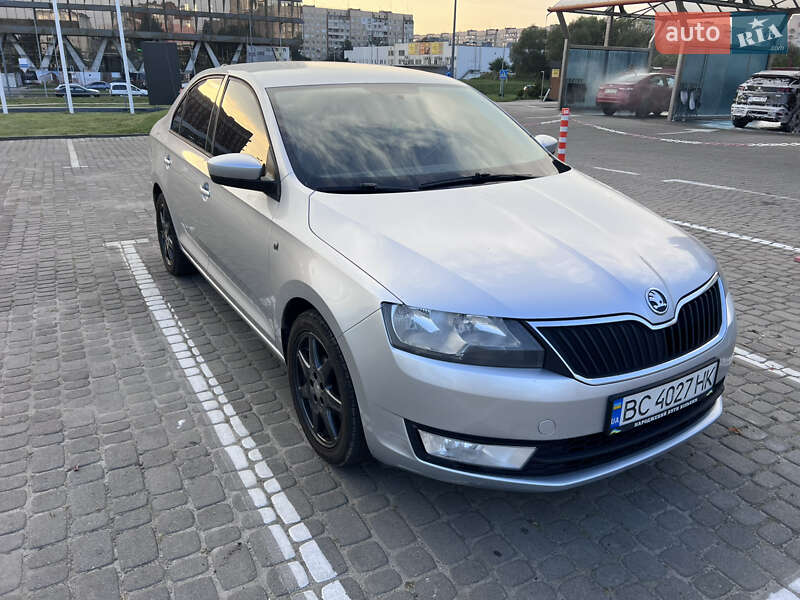 Лифтбек Skoda Rapid 2012 в Львове