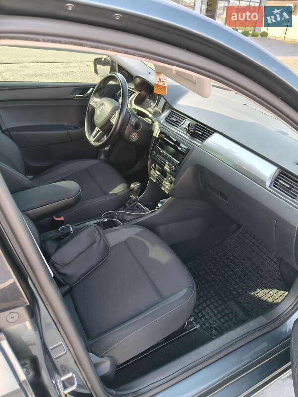 Ліфтбек Skoda Rapid 2014 в Львові