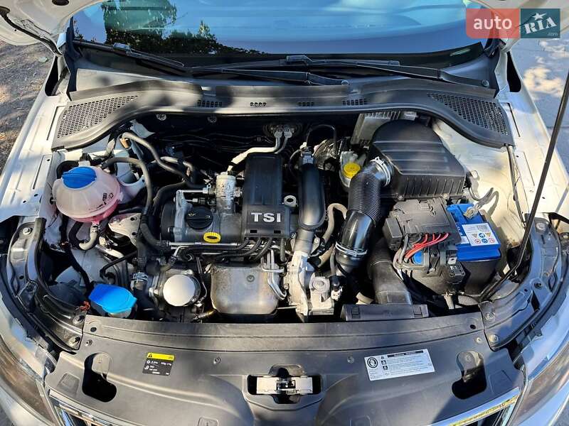 Лифтбек Skoda Rapid 2013 в Днепре