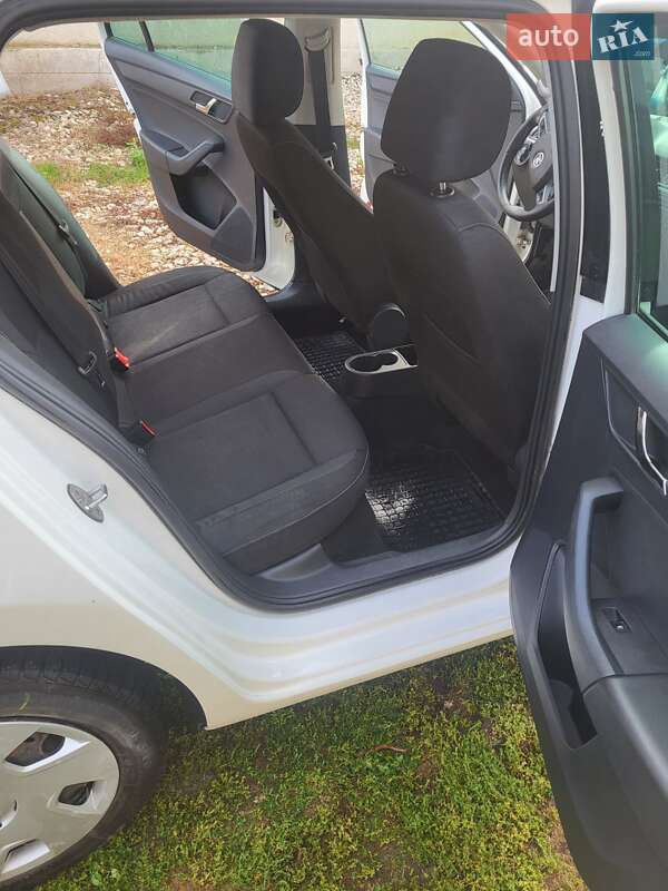 Хэтчбек Skoda Rapid 2014 в Скалате фото 7 Хэтчбек Skoda Rapid 2014 в Скалате