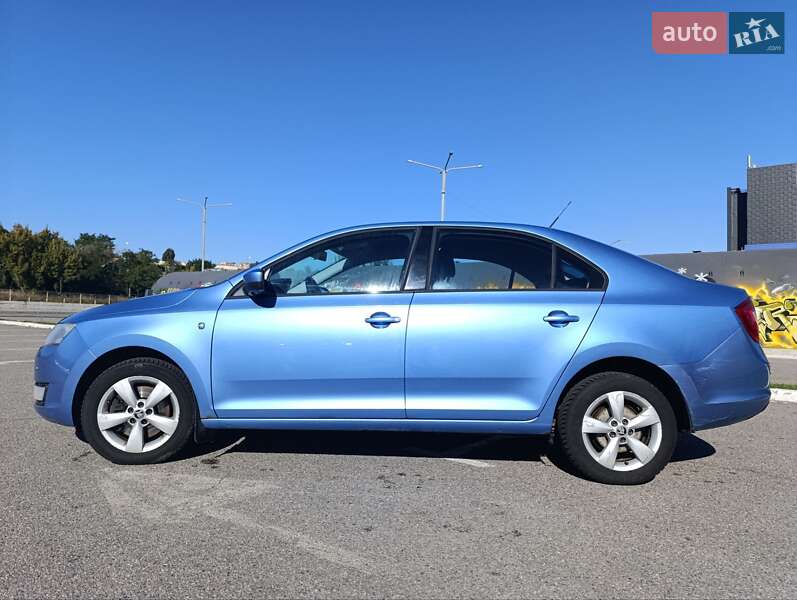 Лифтбек Skoda Rapid 2013 в Киеве