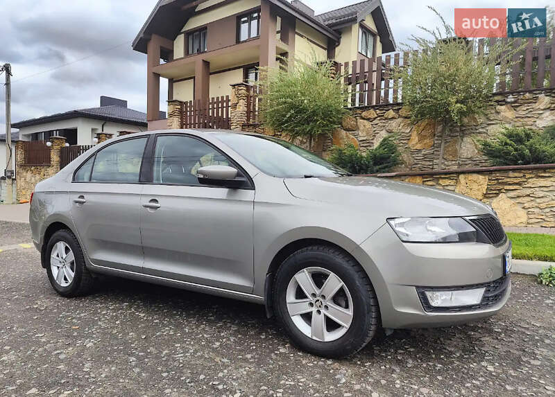 Лифтбек Skoda Rapid 2016 в Ровно