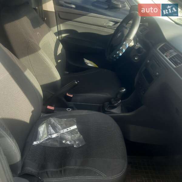 Ліфтбек Skoda Rapid 2013 в Дніпрі