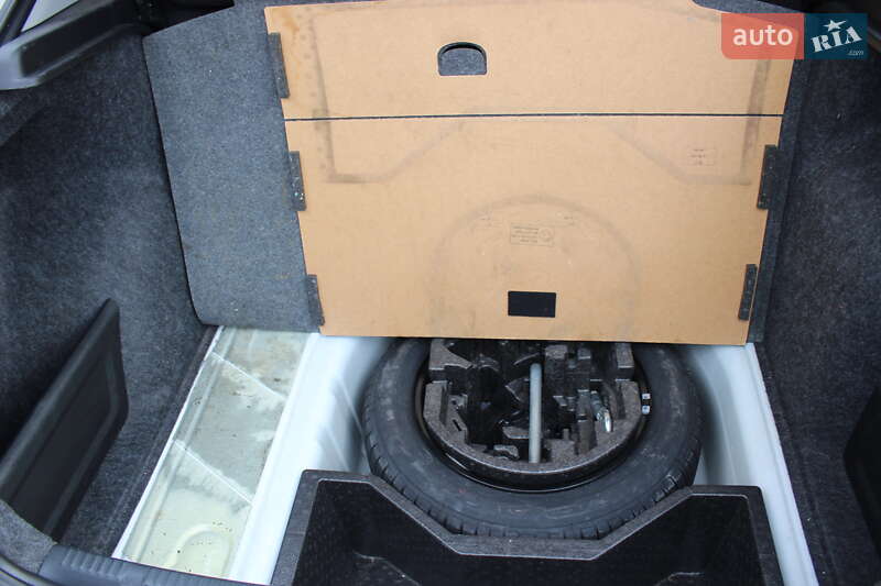 Лифтбек Skoda Rapid 2013 в Днепре фото 13 Лифтбек Skoda Rapid 2013 в Днепре