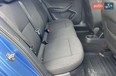 Лифтбек Skoda Rapid 2013 в 
