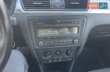 Ліфтбек Skoda Rapid 2015 в  фото 13 Ліфтбек Skoda Rapid 2015 в