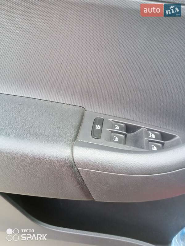 Хетчбек Skoda Rapid 2015 в Івано-Франківську