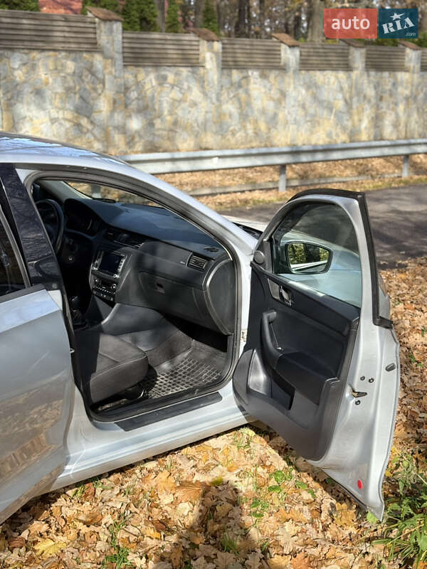 Лифтбек Skoda Rapid 2013 в Ивано-Франковске