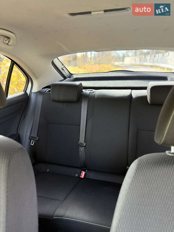 Лифтбек Skoda Rapid 2013 в Ивано-Франковске